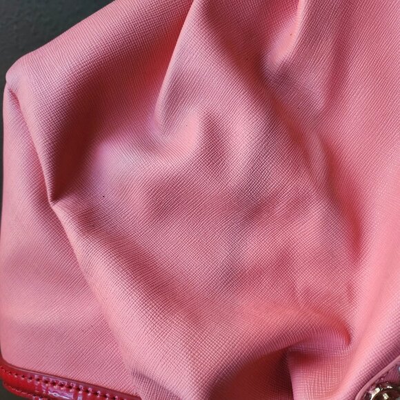 Stunning Peach/Red Accessorized Handbag - Picture 8 of 8